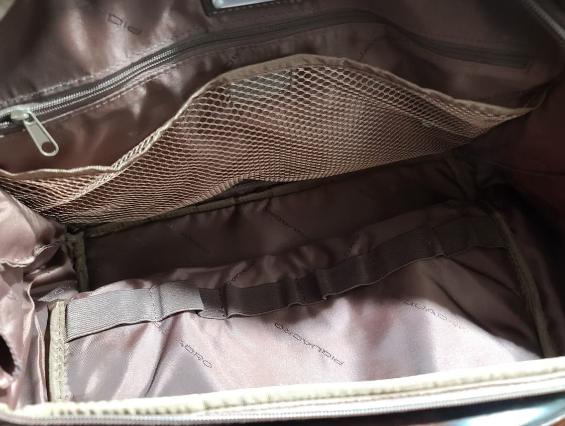 피콰드로(piquadro) 가죽크로스백. 다용도백 상품이미지9