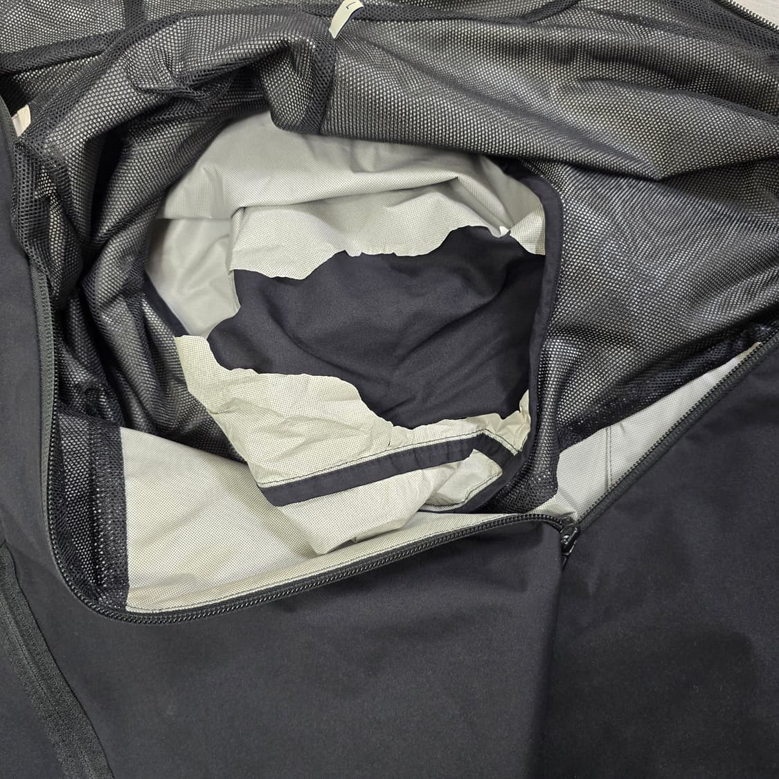 몽클레어 블랙 와펜 바람막이 자켓 7사이즈 110 115 판매 상품이미지5