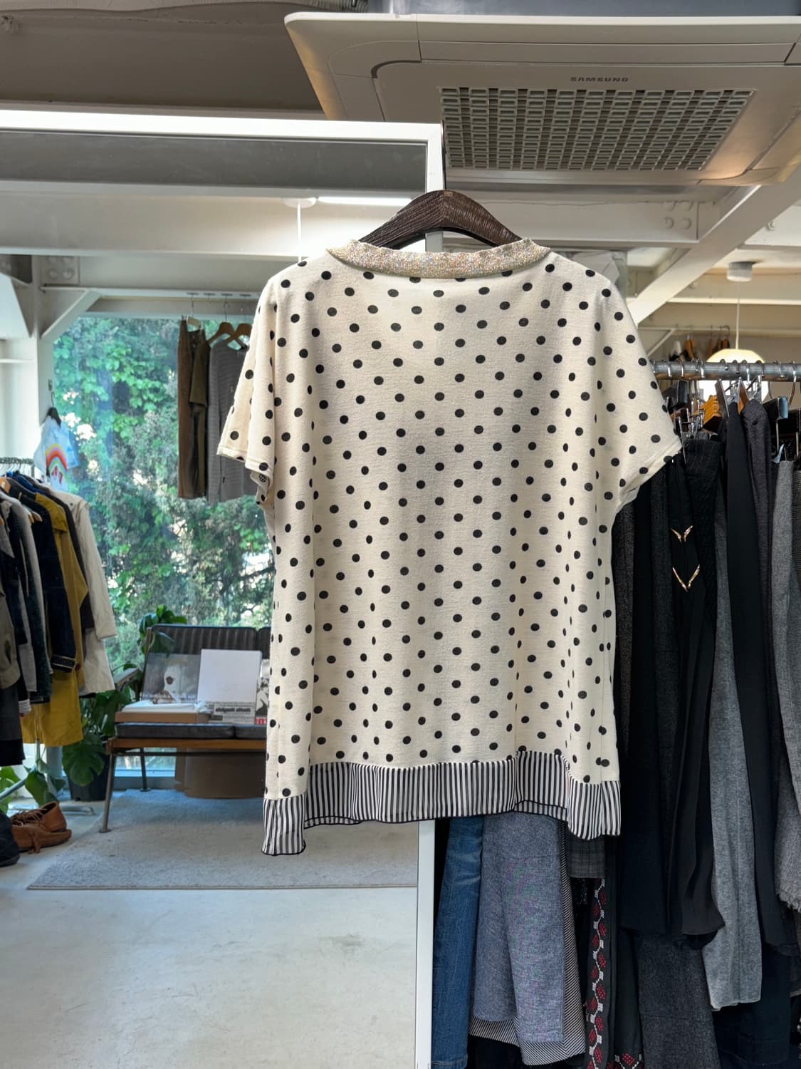 스니오 쿠와하라 도트 레이어드 니트 상품이미지2