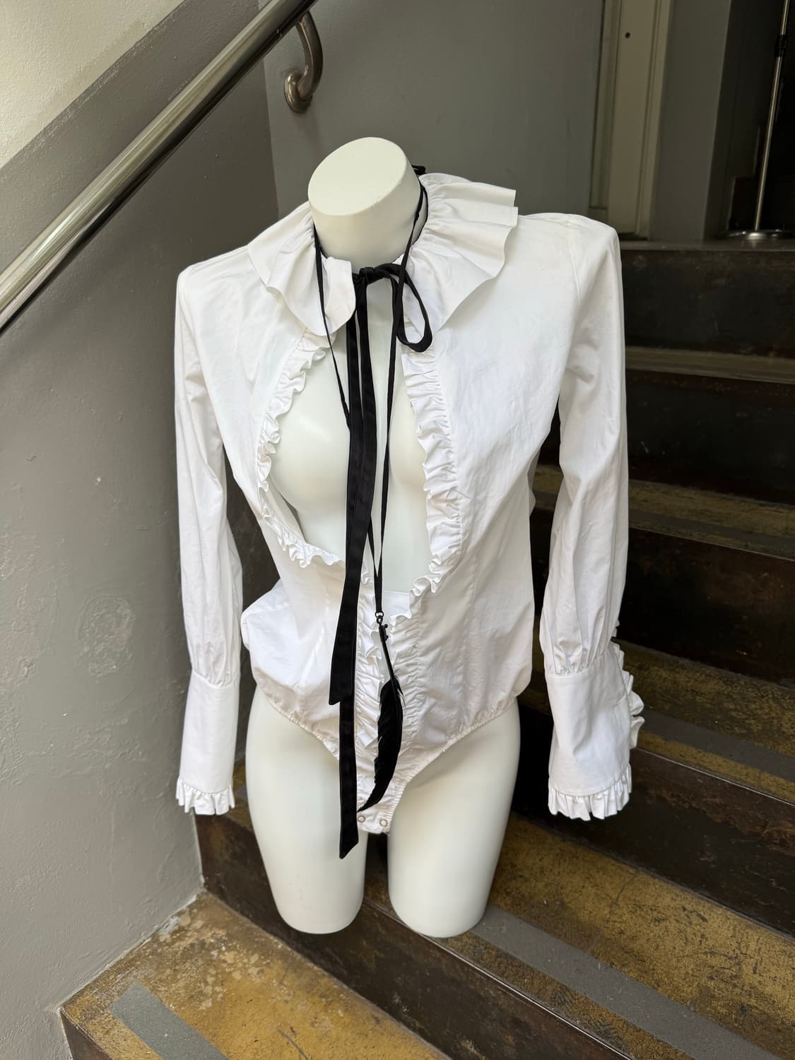 앤드뮐미스터 블랙 페더 스트랩 목걸이 상품이미지3