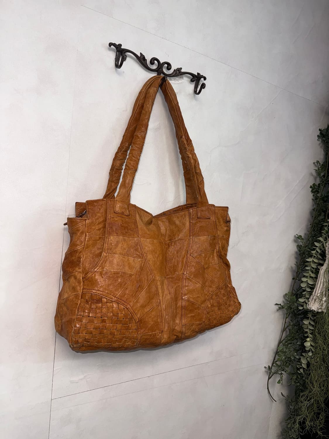 Camel brown woven leather patchwork 토트백 상품이미지3