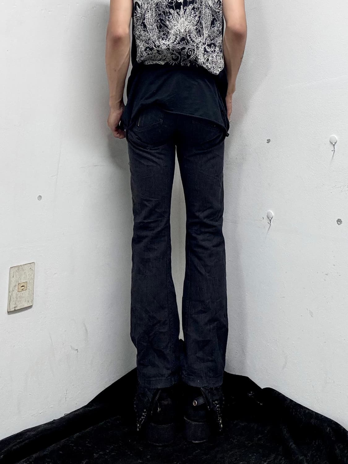 “BA-TSU” 00’s Zipper Detail Curve Jeans 상품이미지10