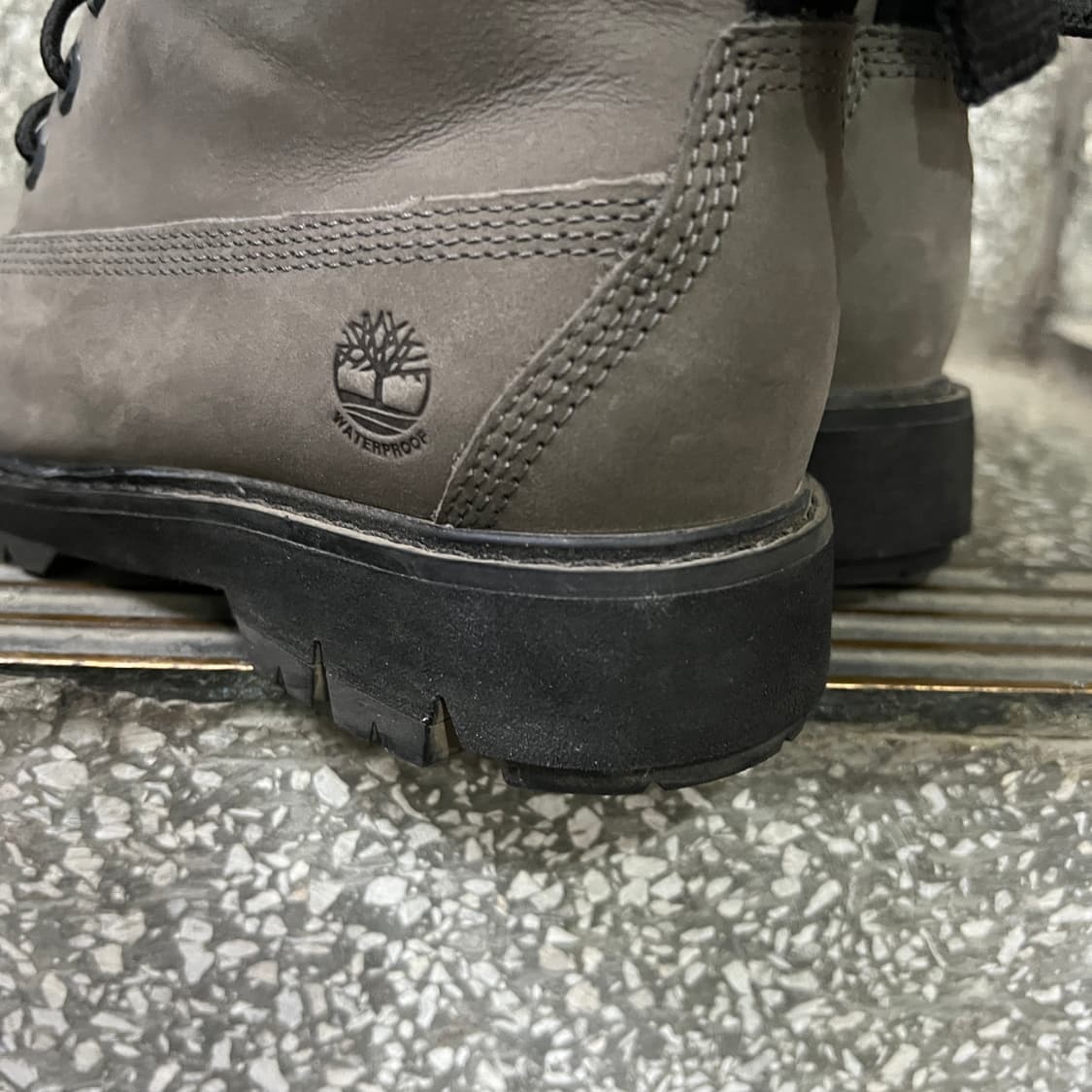 팀버랜드 루시아 웨이 6인치 워터프루프 롤탑 부츠 상품이미지4