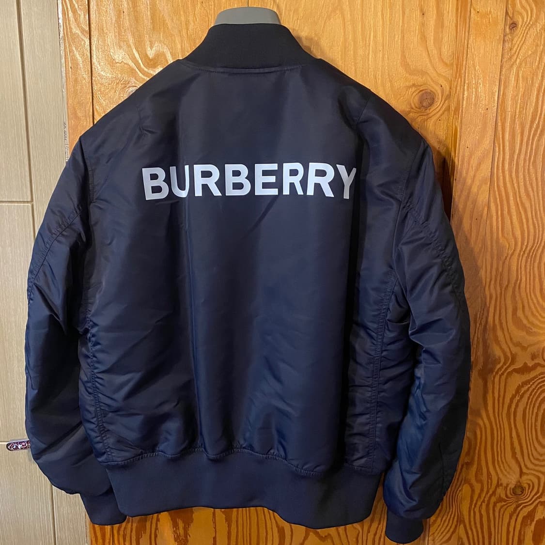 버버리 봄버 자켓 새상품 팝니다.  상품이미지9