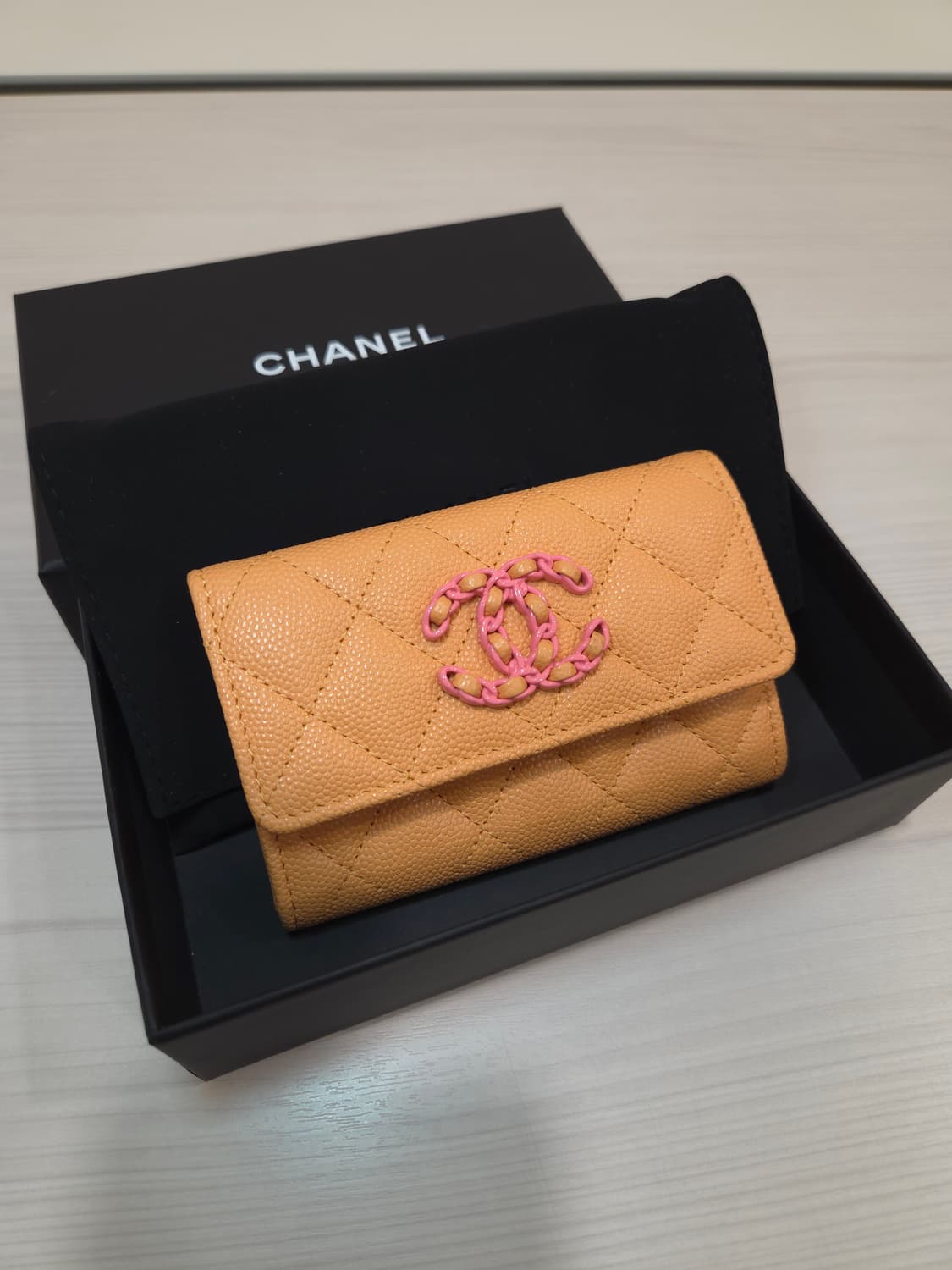 샤넬 똑딱이 플랩 캐비어 카드지갑 상품이미지1