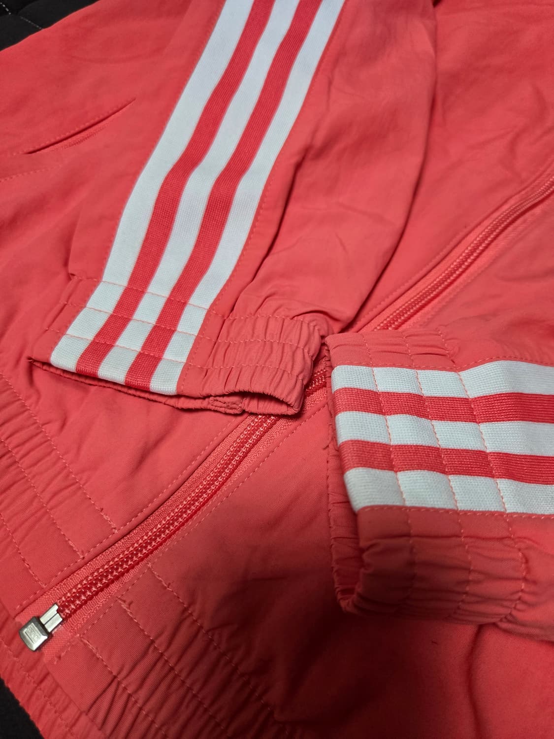 아디다스 바람막이 xs사이즈 핑크코랄 새상품급 상품이미지2