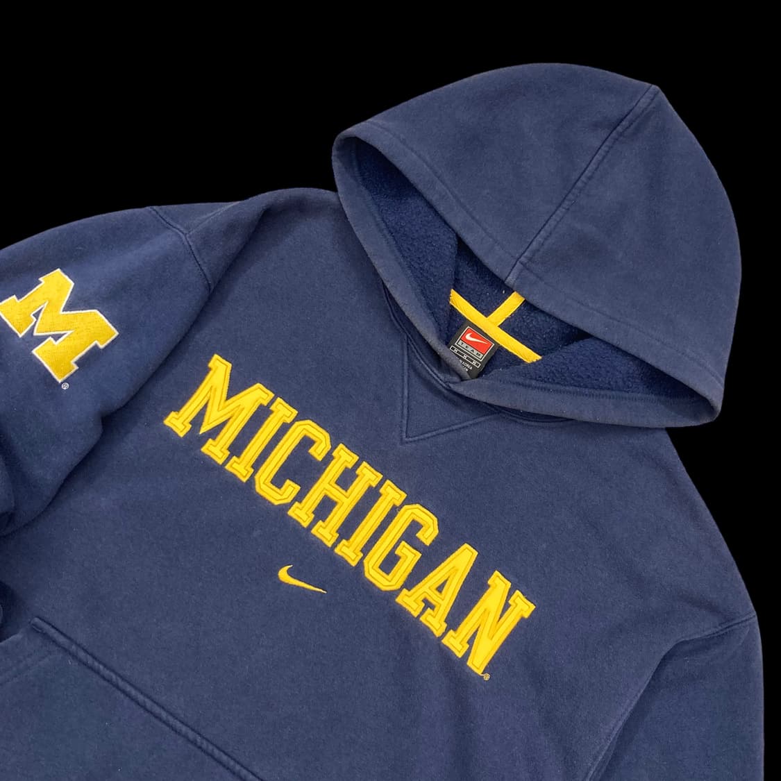 나이키 90s 올드스쿨 미드 스우시 미시간 후드티 상품이미지3