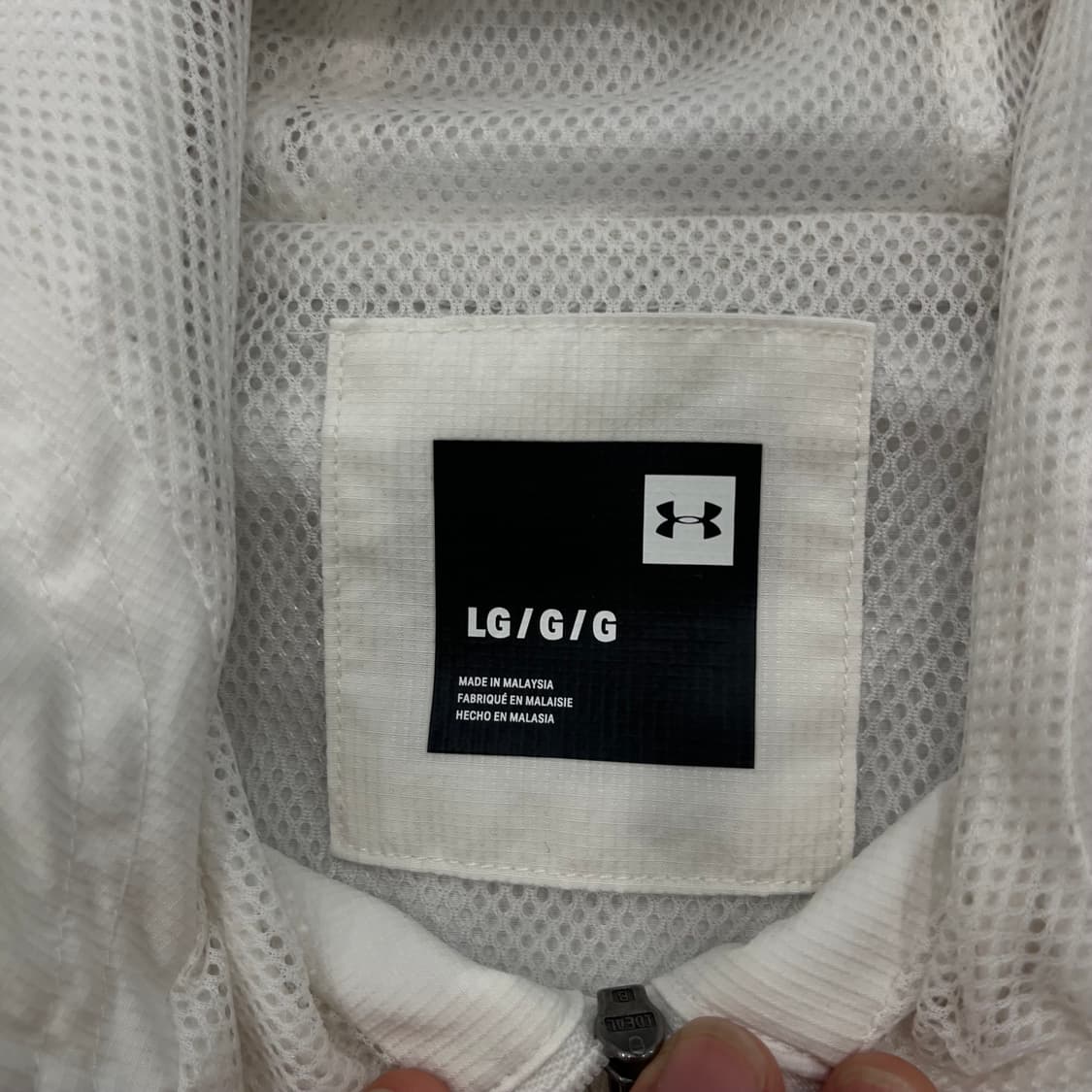 L 언더아머 화이트/블랙 바람막이 후드자켓 상품이미지4