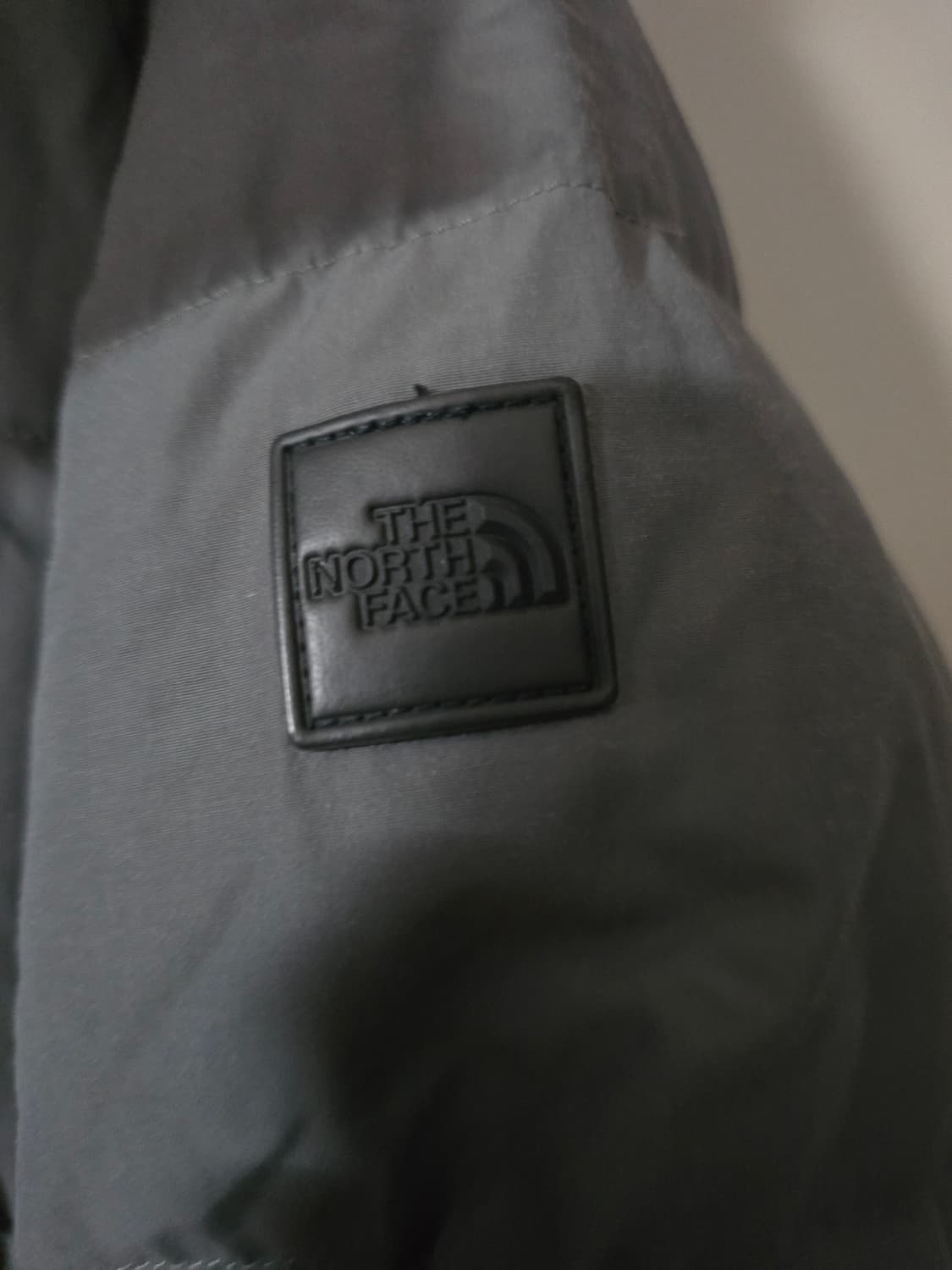 노스페이스 남자 구스다운 롱패딩.
싸이즈 95 상품이미지4