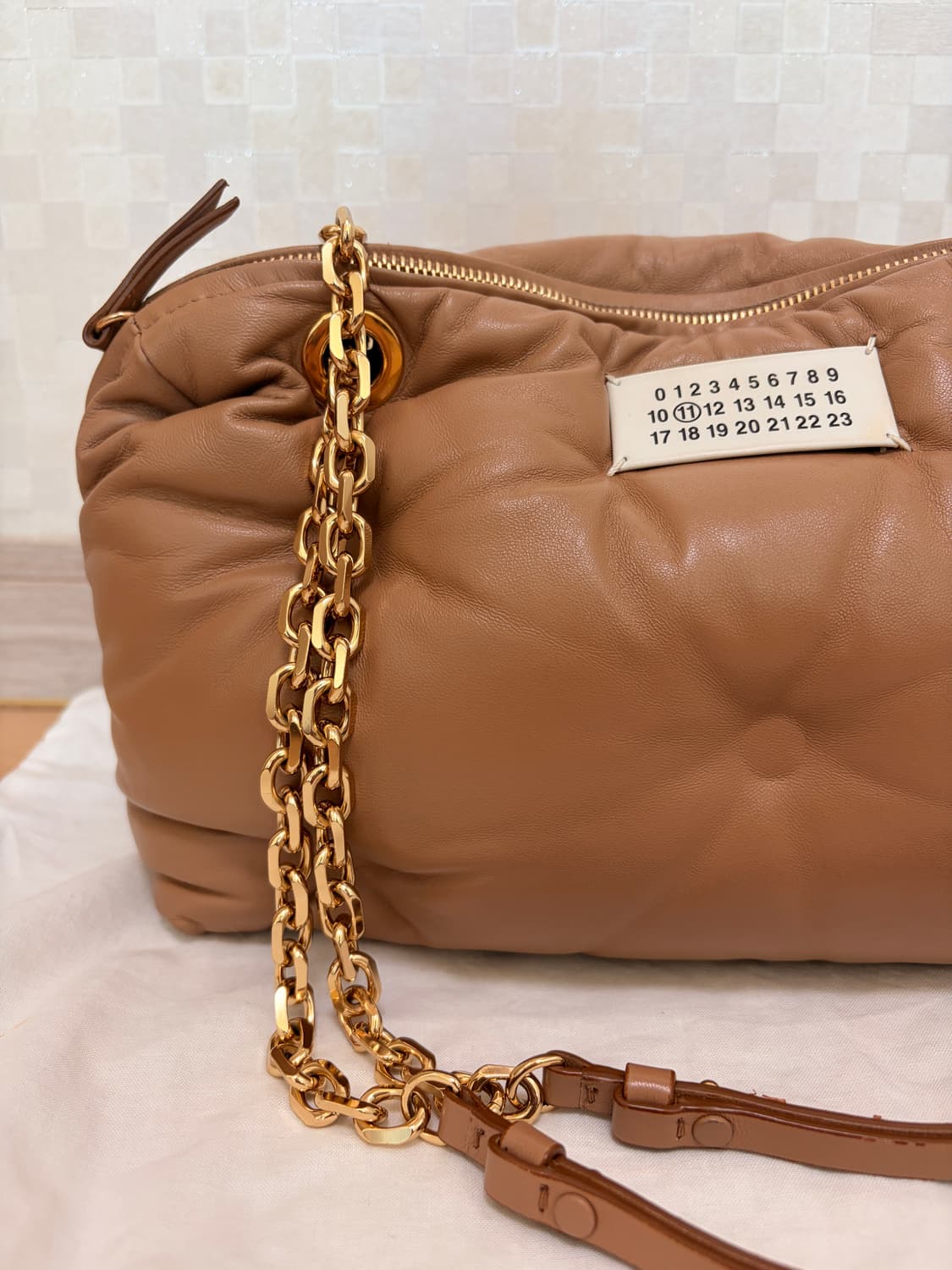 메종마르지엘라 글램 슬램 숄더백 베이지 상품이미지3