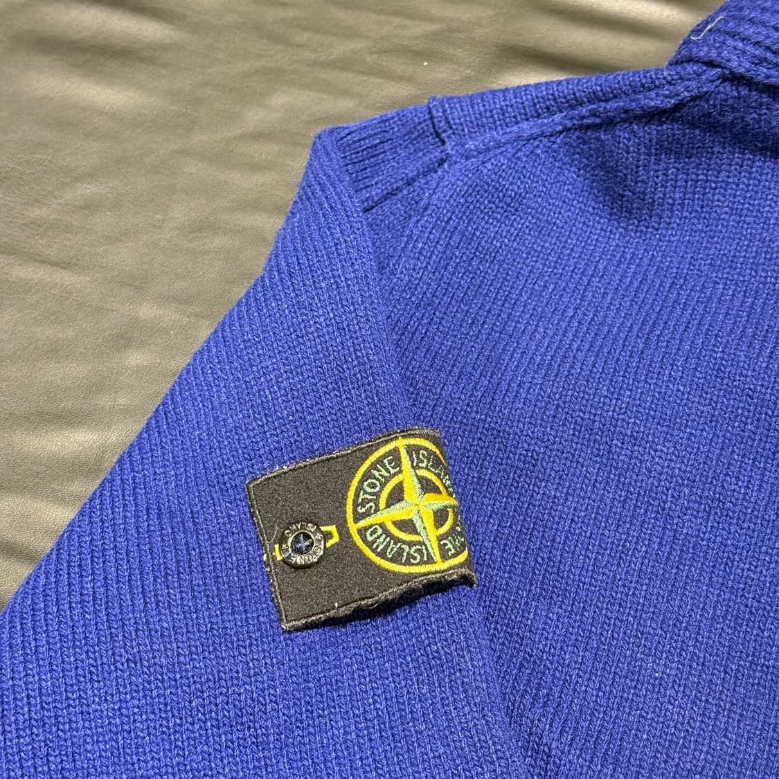 스톤아일랜드 니트후드집업 블루 상품이미지3