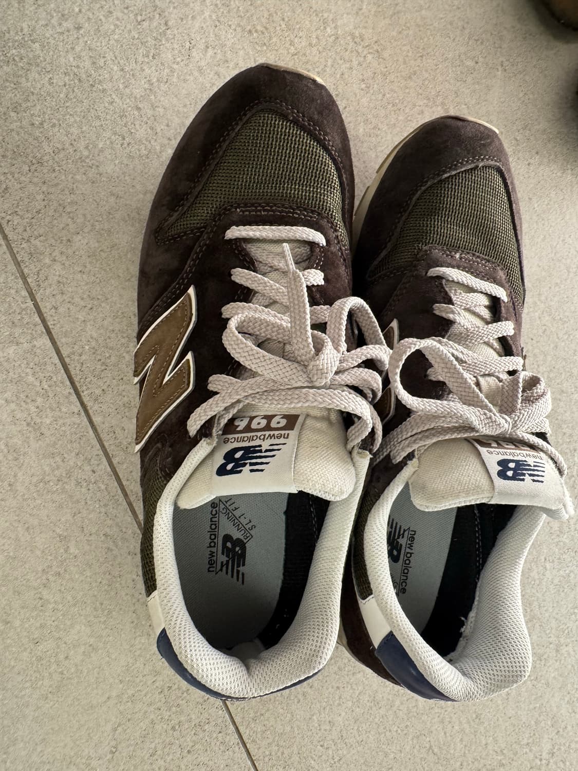 뉴발란스 996 브라운 카키 운동화 사이즈 us10 상품이미지6