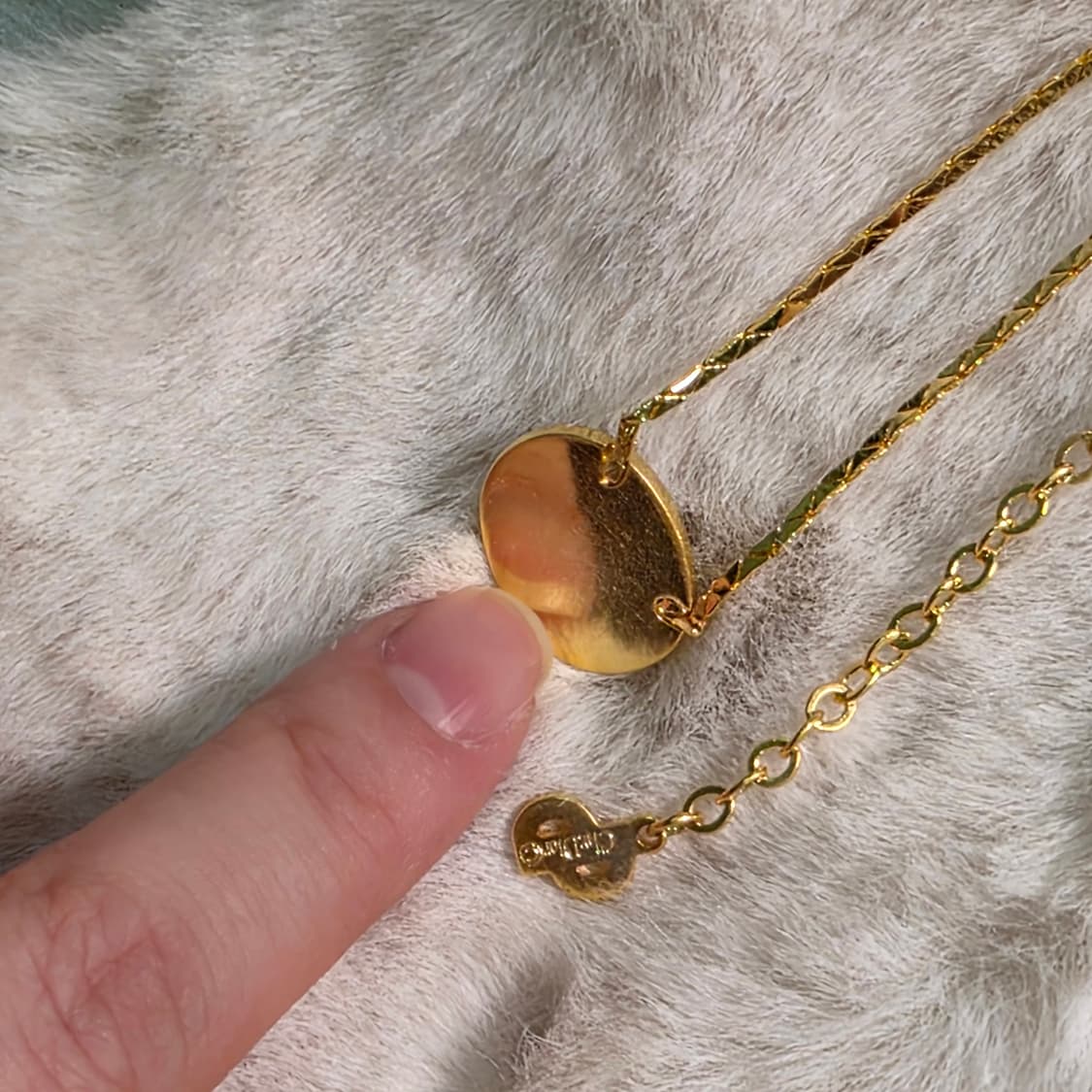 디올 금장 타원형 Dior 플레이트 로고 목걸이 상품이미지5