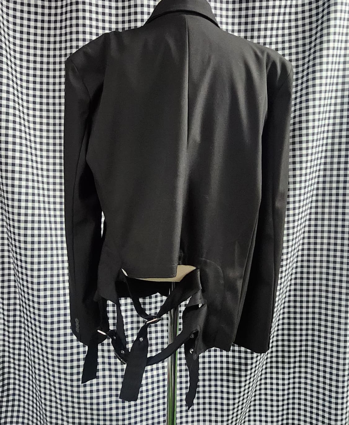 백 스트랩 디테일 블랙 테일러드 자켓 / 유니크 스트릿 무드 상품이미지3