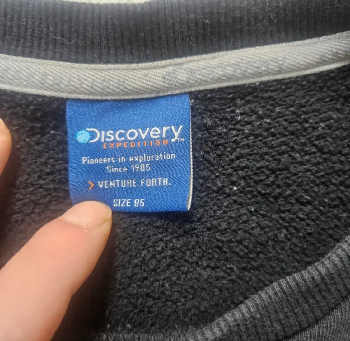 95 디스커버리 빅로고 블랙 맨투맨 0303Y  상품이미지3