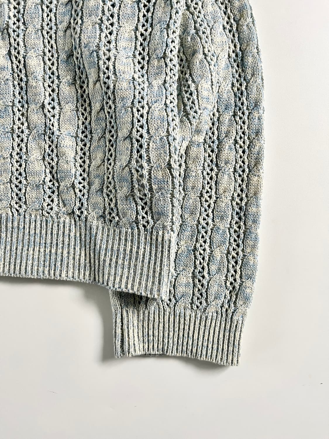 Satur 새터 자수로고 베이비블루 케이블 크로쉐 니트 상품이미지3