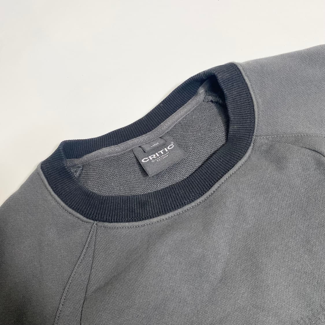 크리틱 아카이브 맨투맨 L 상품이미지2