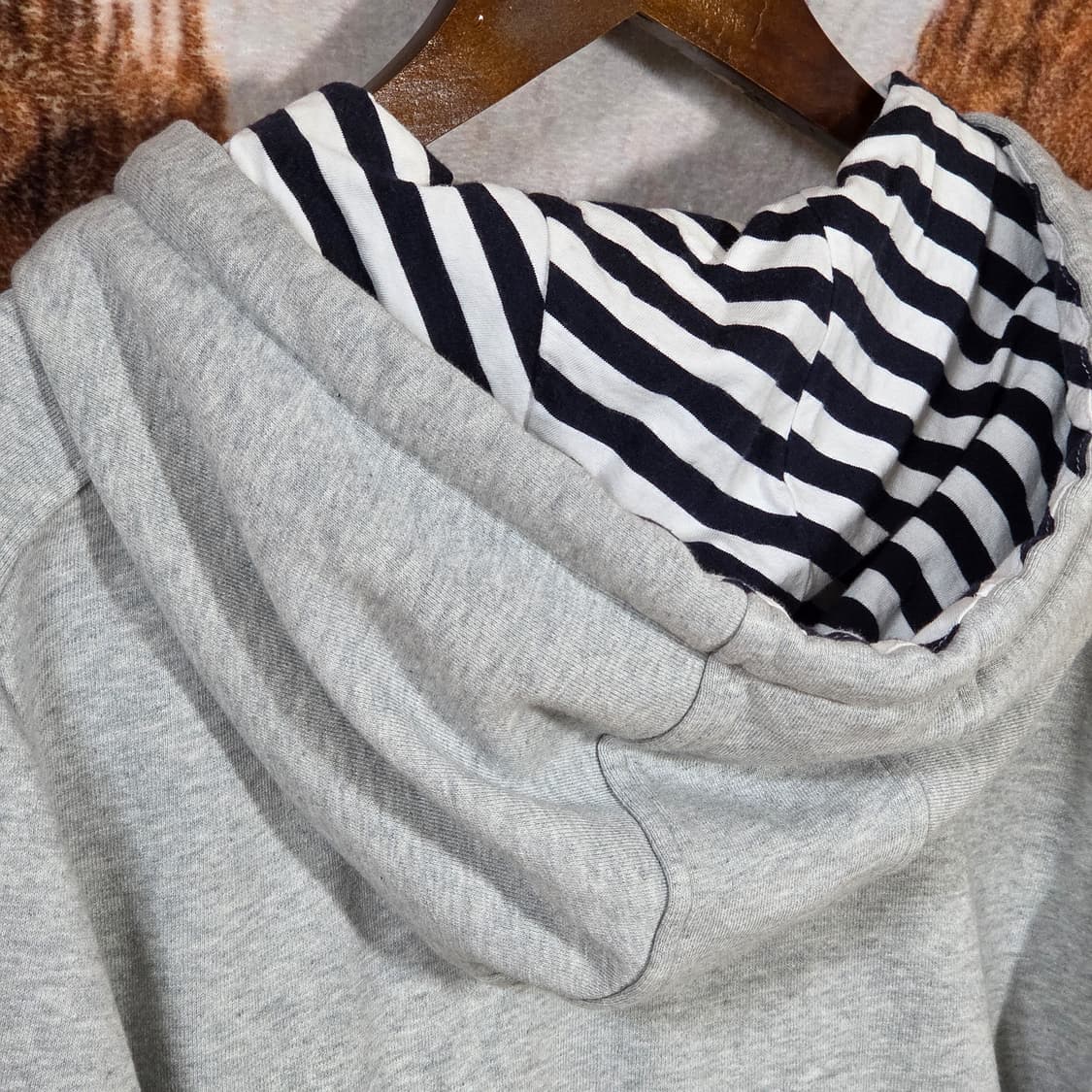 헤지스 그레이 로고 자수 투웨이 후드집업 상품이미지5