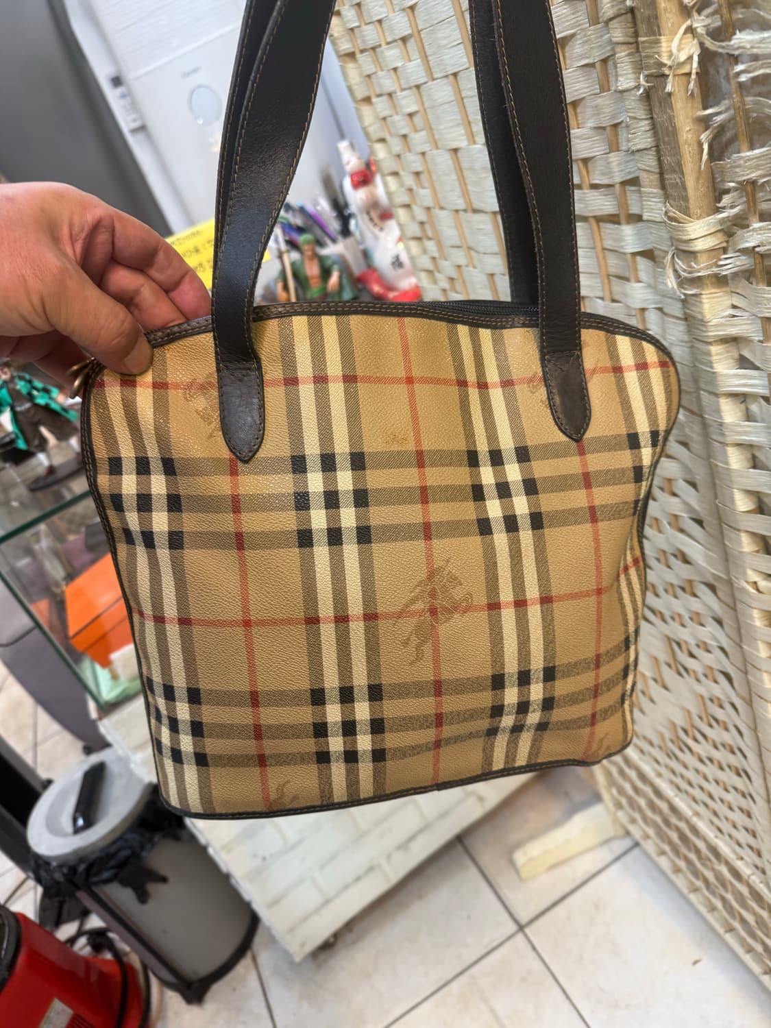 정품 버버리 노바체크 빈티지 쇼퍼백 팝니다 상품이미지4