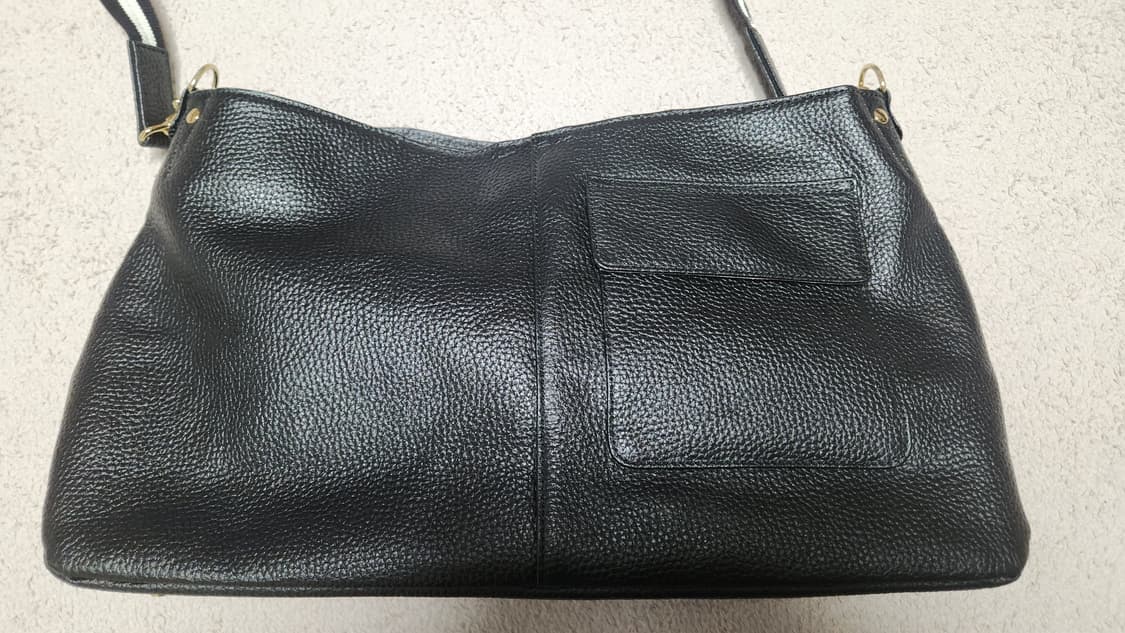 ATAO 브랜드의 블랙 가죽 가방 상품이미지5