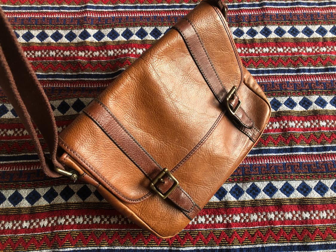 파슬 레더 크로스백 상품이미지7