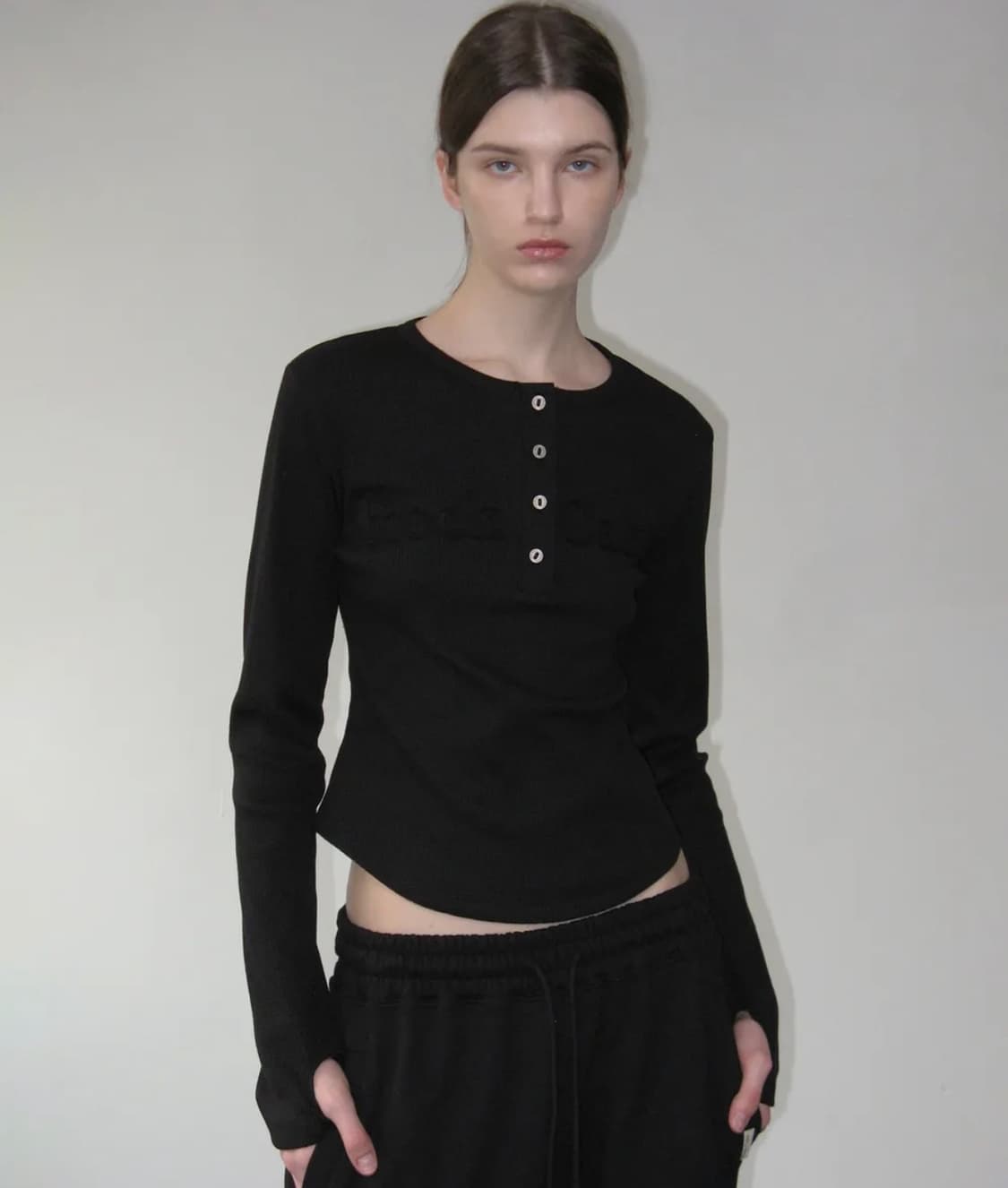 락케이크 Applique Logo Button Top - Black 상품이미지1
