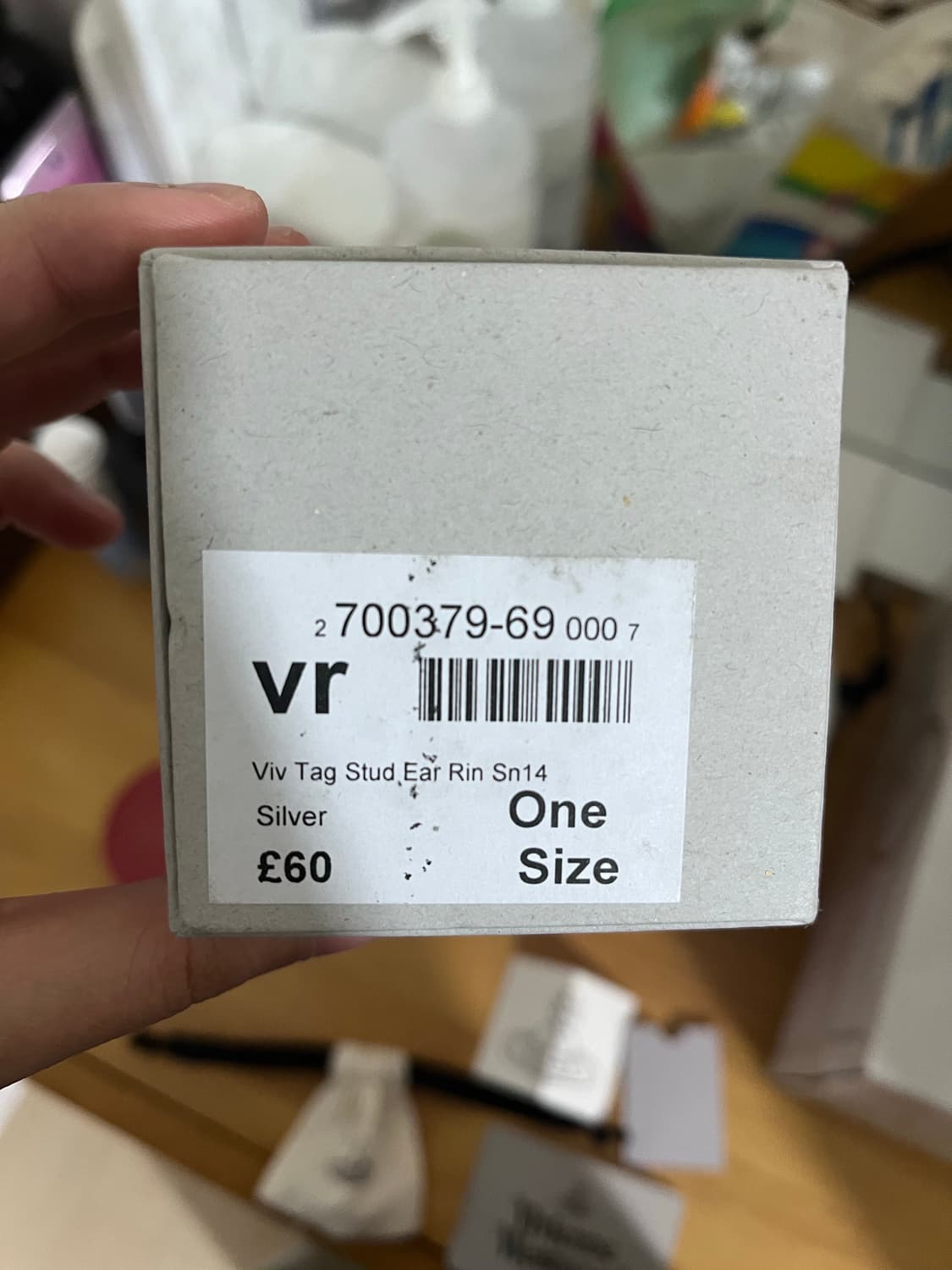 비비안웨스트우드 태그 스터드 이어링 상품이미지4