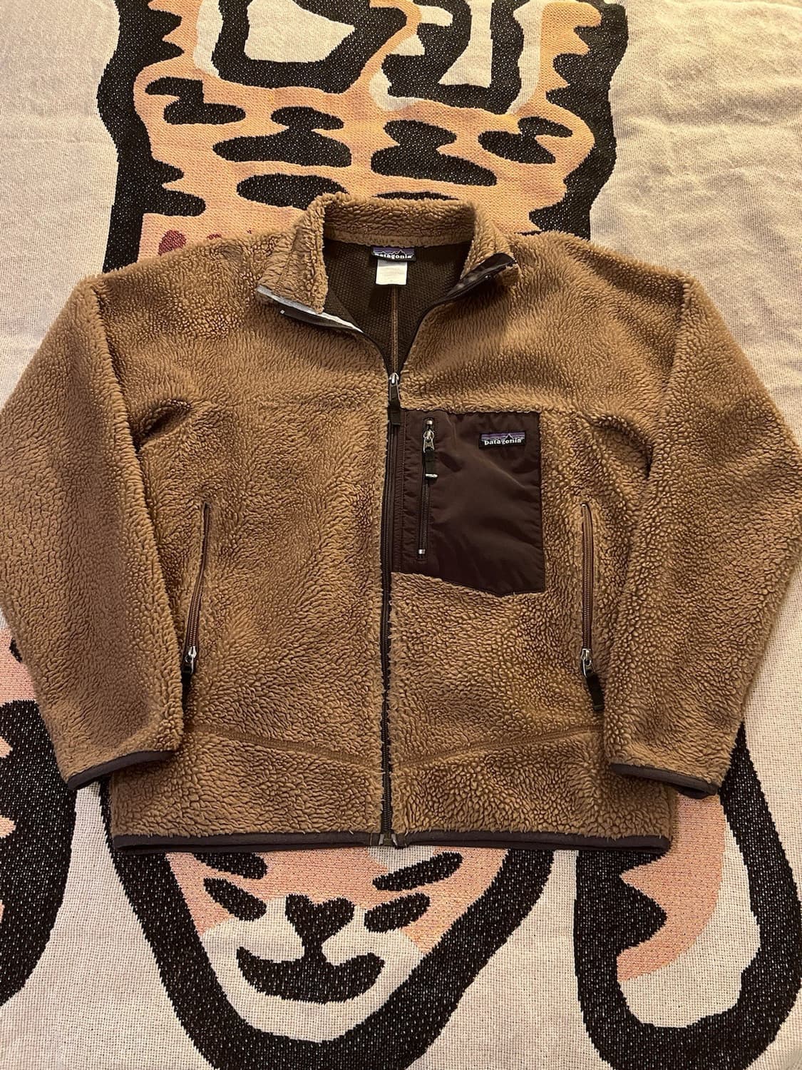 파타고니아 클래식 레트로-X 플리스 자켓 애쉬 탄 상품이미지1