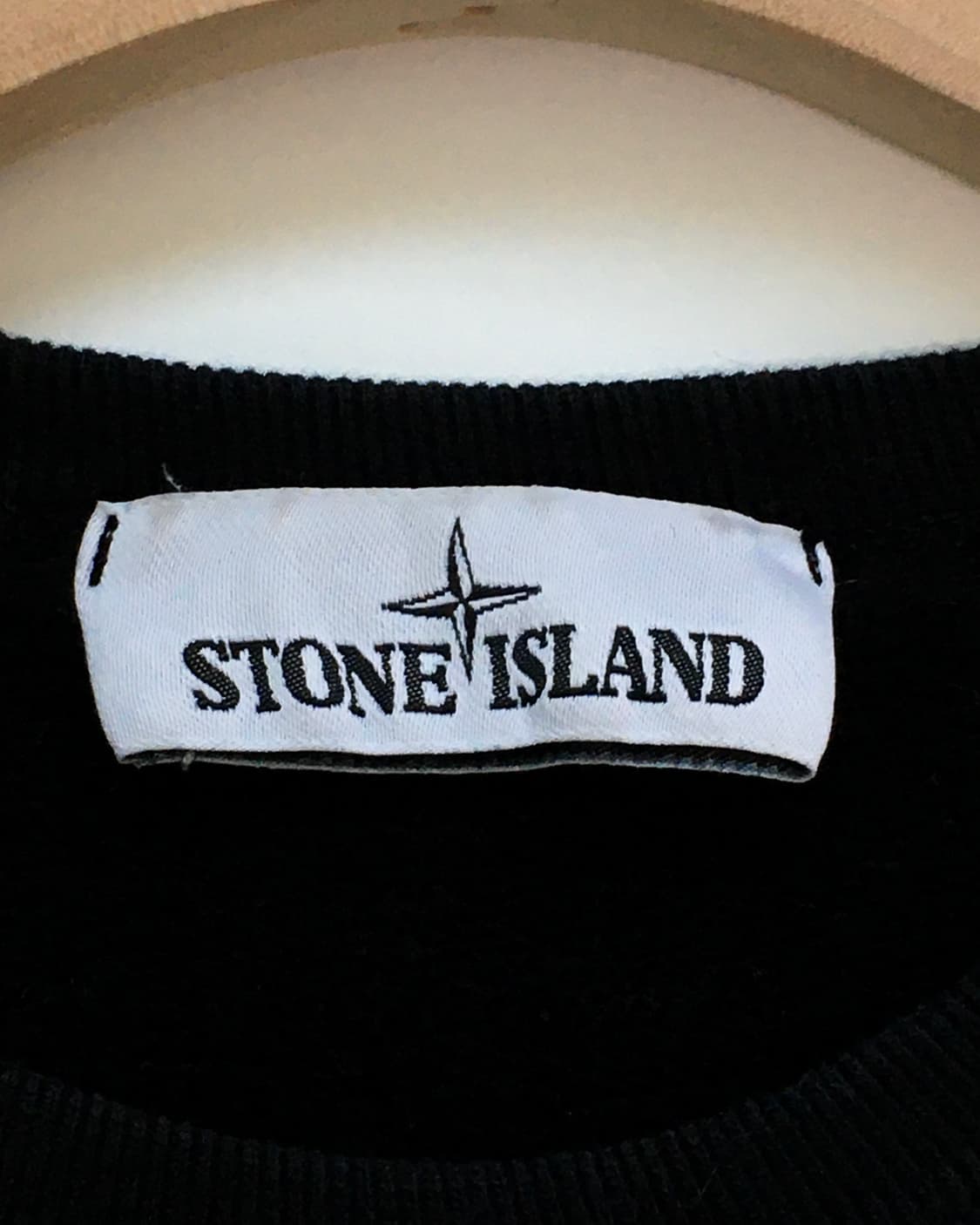 StoneIsland 스톤아일랜드 블랙 맨투맨 상품이미지8