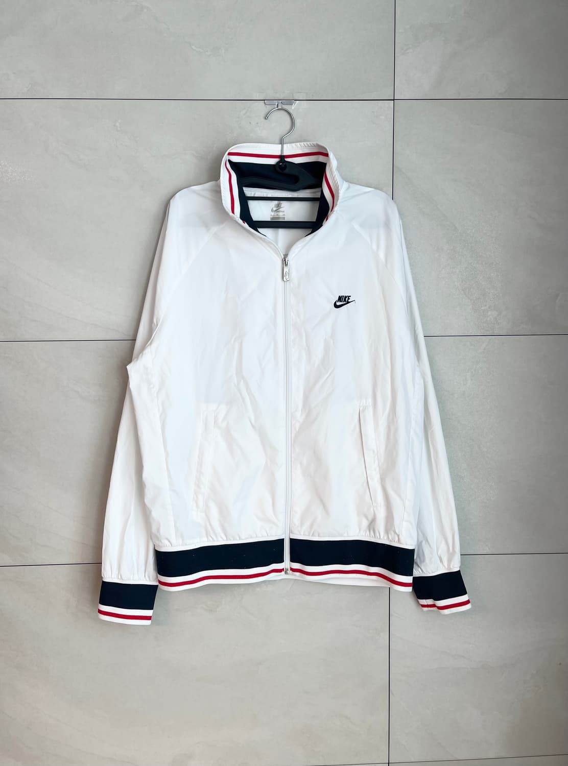 나이키 화이트 바람막이 자켓 (XL)  상품이미지1