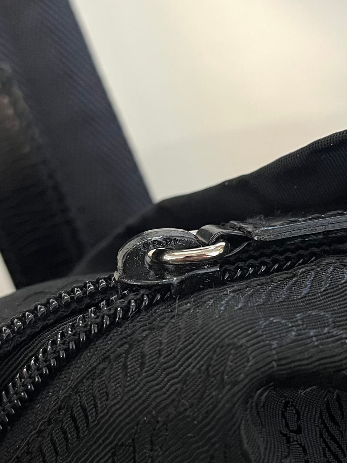 프라다 리나일론 더블 포켓 스몰 백팩 상품이미지4