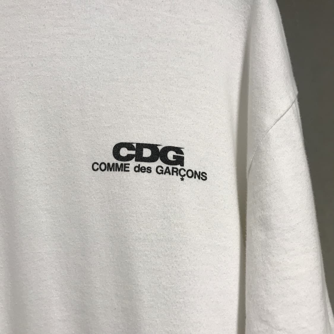 꼼데가르송 CDG 화이트 반팔 티셔츠 S 상품이미지4