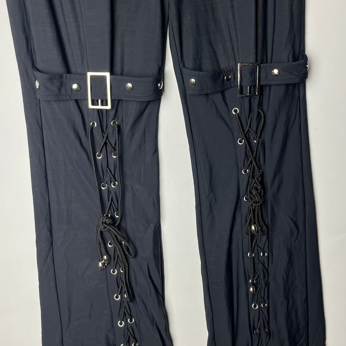 [HIZZY-N] 펑크 레이스업 벨티드 부츠컷 팬츠 상품이미지2