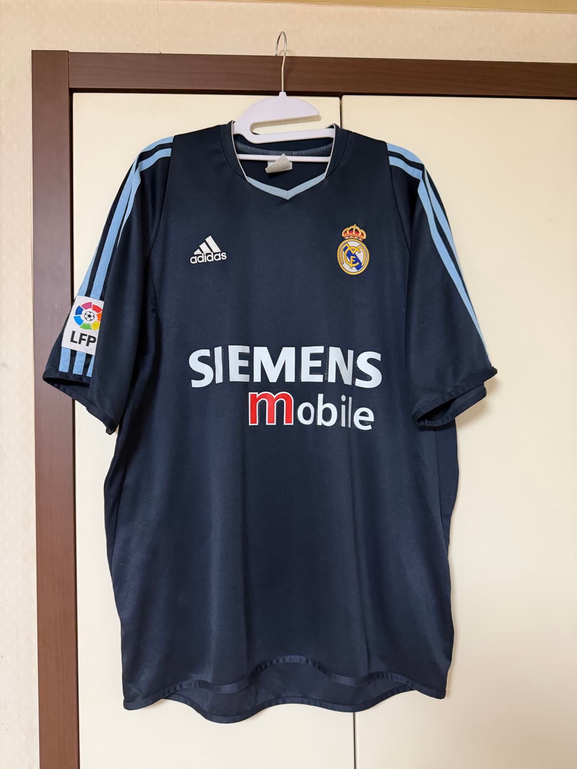 03-04 레알마드리드 어웨이 베컴 유니폼 L 상품이미지1