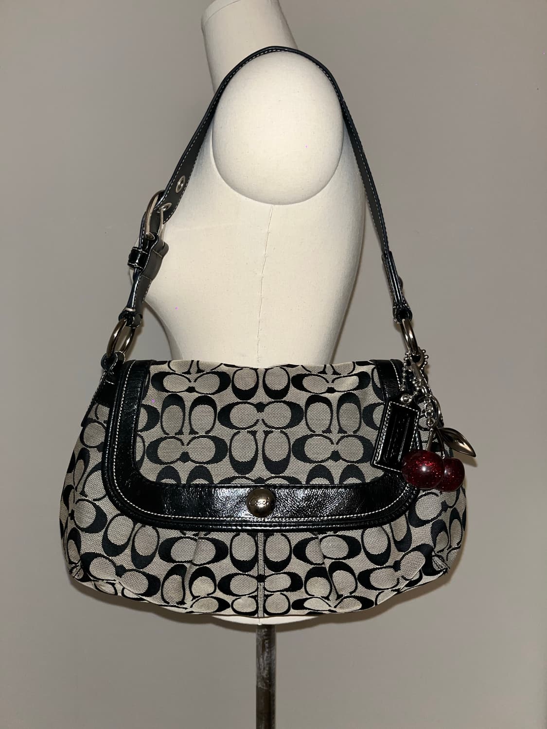 🎉BLACK FRIDAY🎉 Old Coach bag 상품이미지1