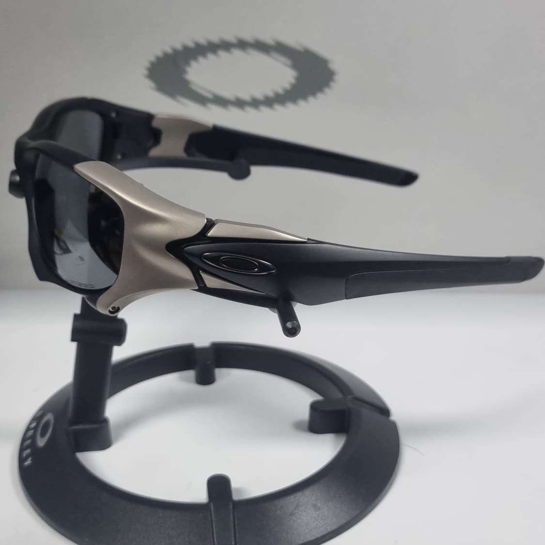 오클리 핏보스 II 매트블랙 티타늄 미사용 상품이미지6