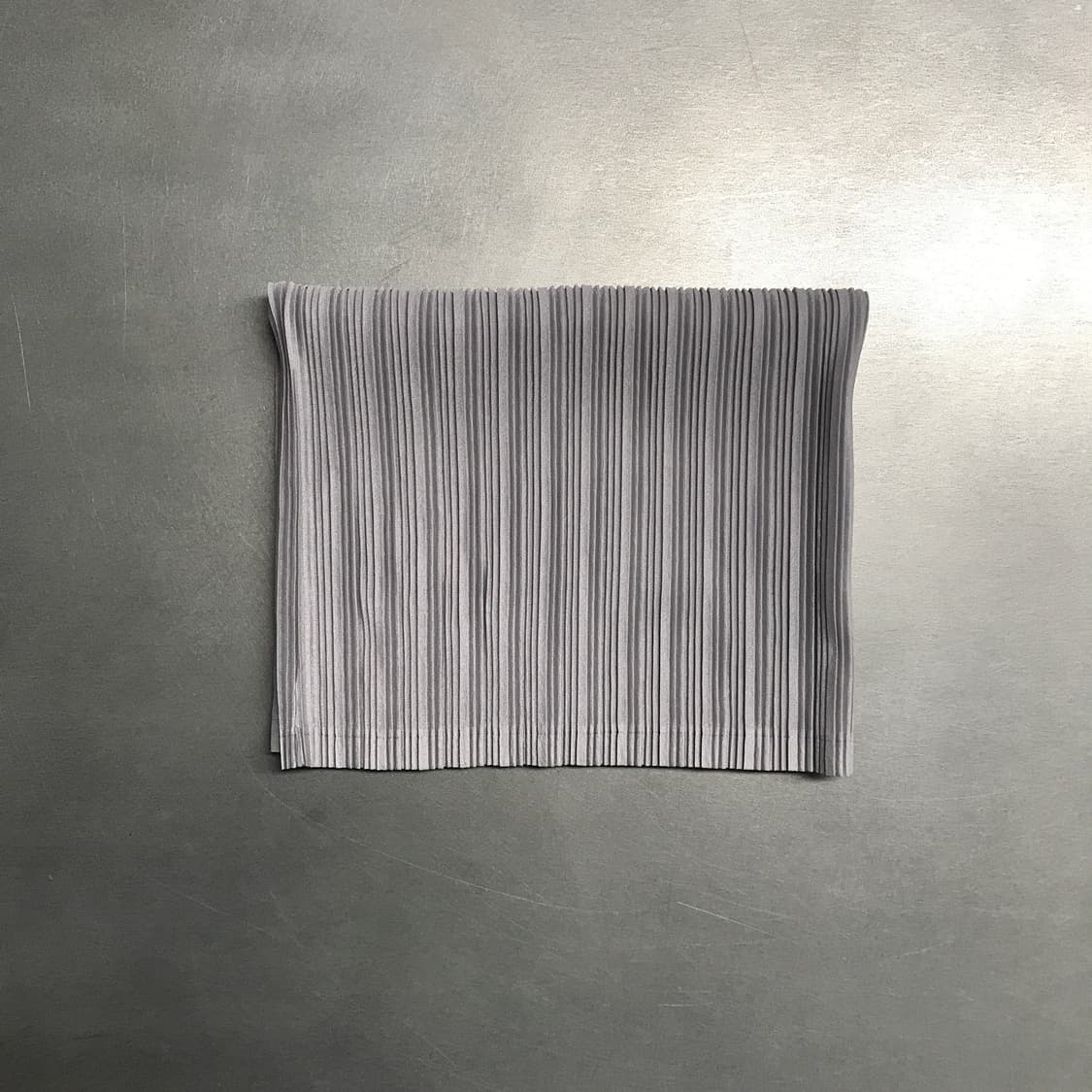 이세이 미야케 플리츠 플리즈 넥워머 그레이 상품이미지1