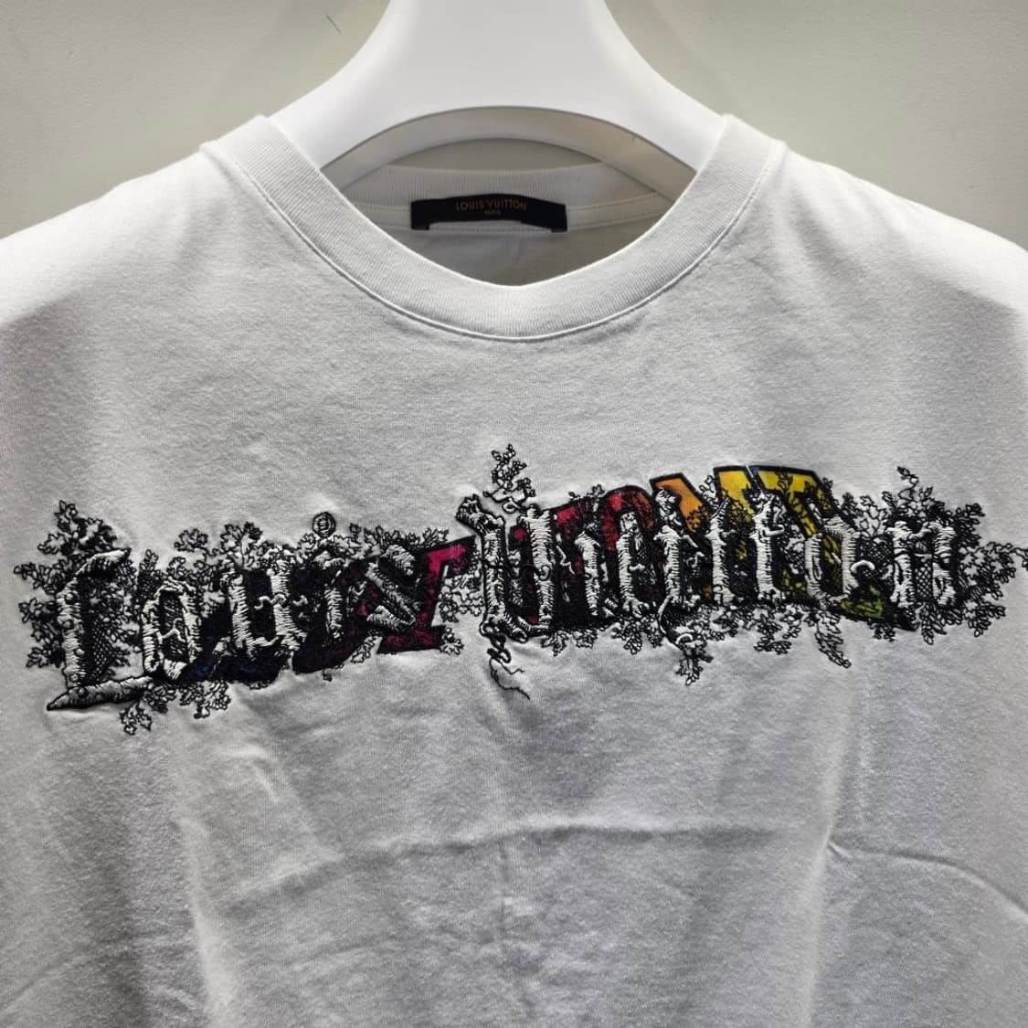 [중고/정품] 루이비통 오즈의 마법사 반팔 티셔츠 화이트 M 상품이미지4