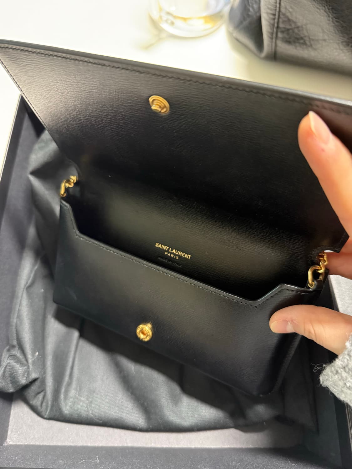 생로랑 모노그램 폰홀더백 상품이미지3