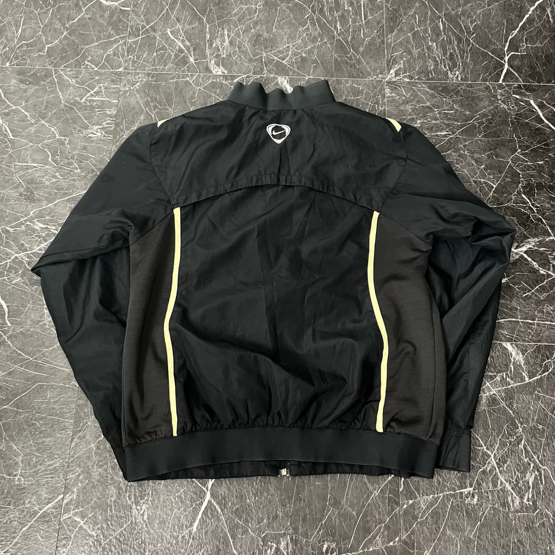 나이키 맨체스터 유나이티드 파이핑 바람막이 자켓 상품이미지3