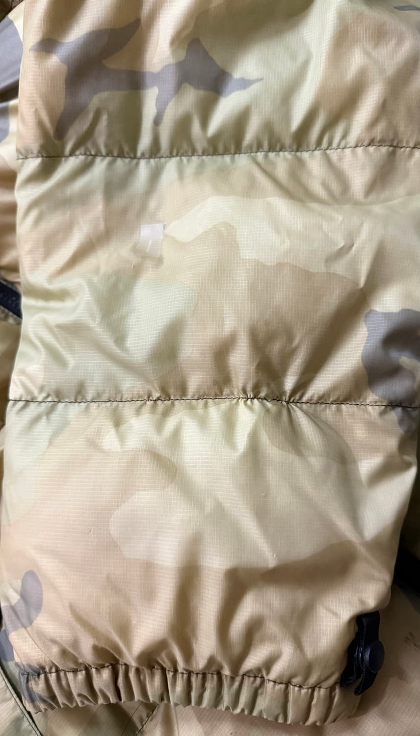 노스페이스 카모 센터로고 눕시 700 패딩 상품이미지7