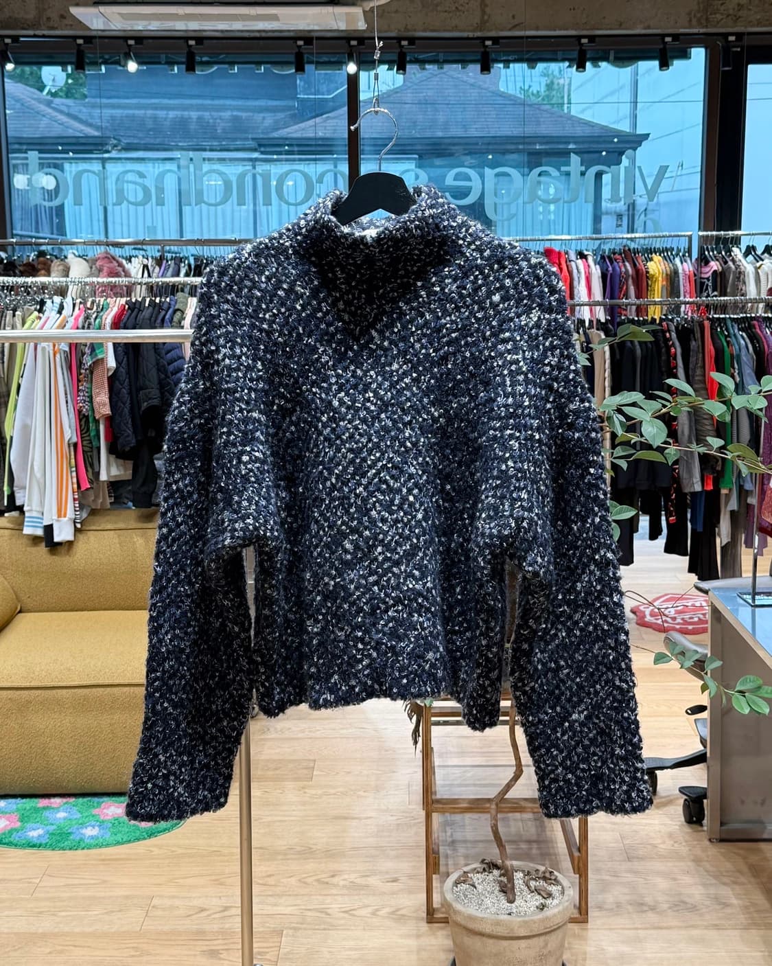 3.1 필립림 네이비 부클레 자카드 모크넥 니트 상품이미지1