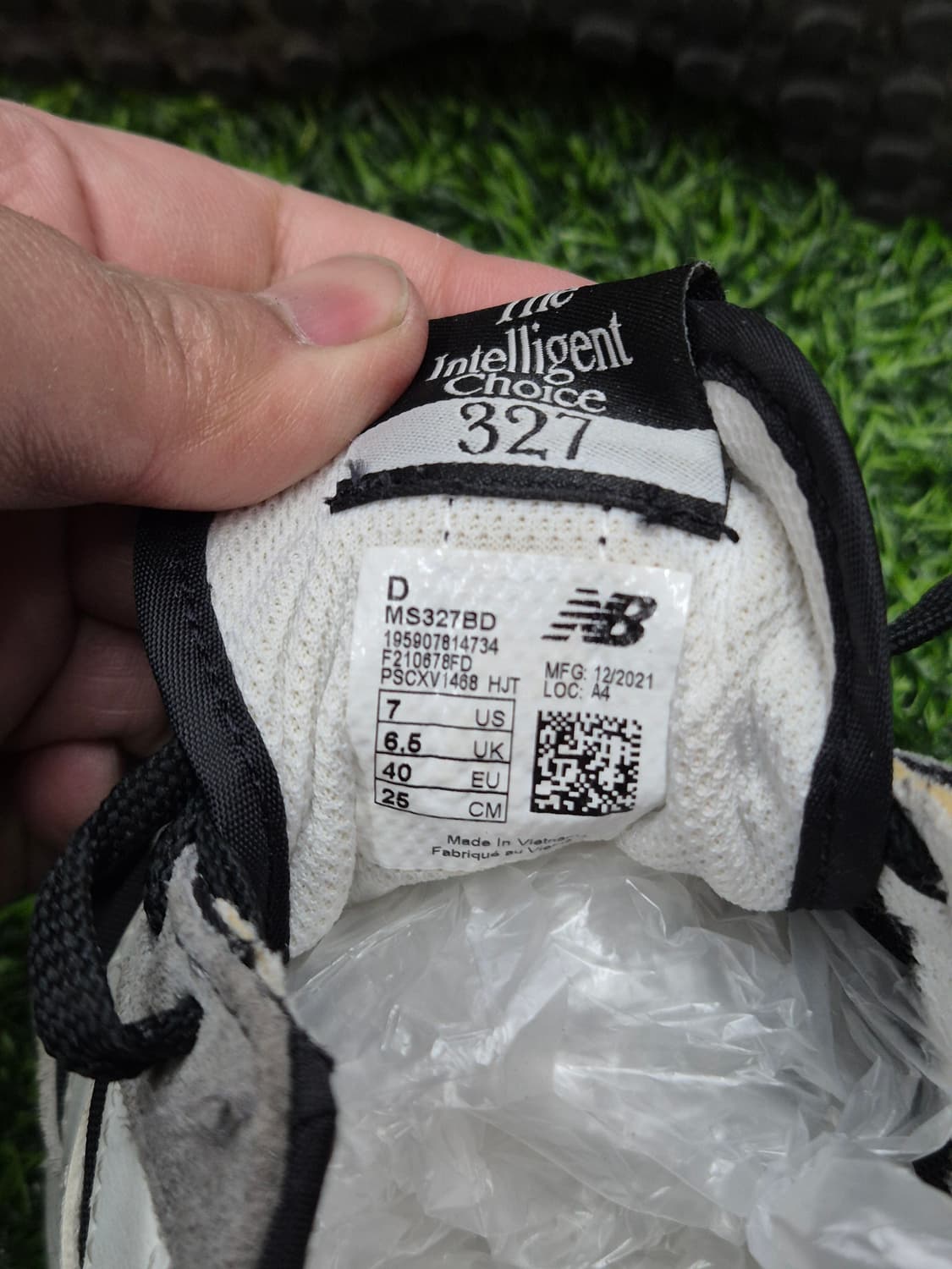 [상태A급]뉴발란스 327 블랙/그레이 운동화 250mm 상품이미지10