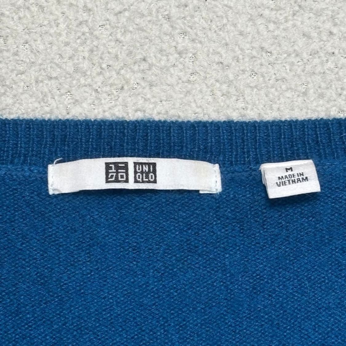 유니클로 캐시미어 100 브이넥 니트 M 상품이미지4