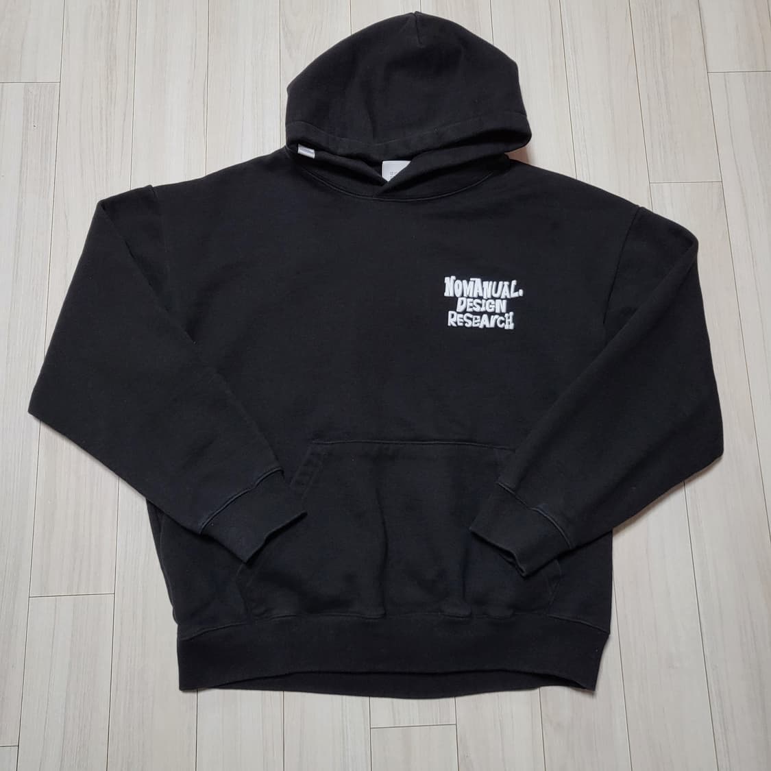 (L) nomanual 노매뉴얼 두들 로고 후드티 상품이미지2