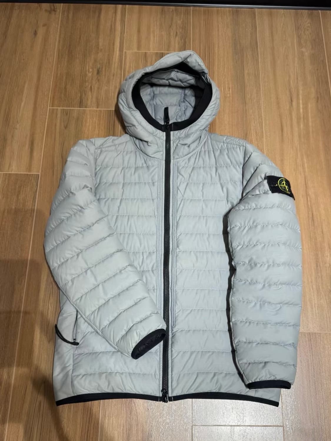 스톤아일랜드 경량패딩 s 상품이미지1