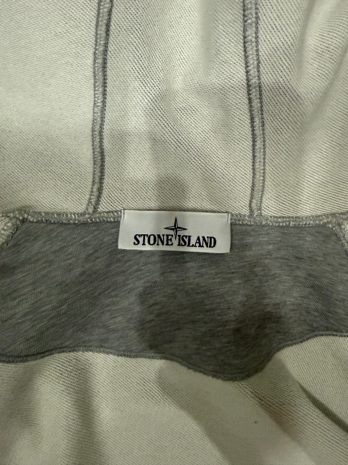 스톤아일랜드 레귤러 핏 후드집업 상품이미지3