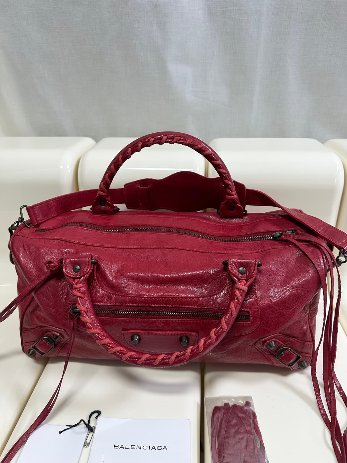 [A 정품] 발렌시아가 시티 모터백 트위기 레드 상품이미지6