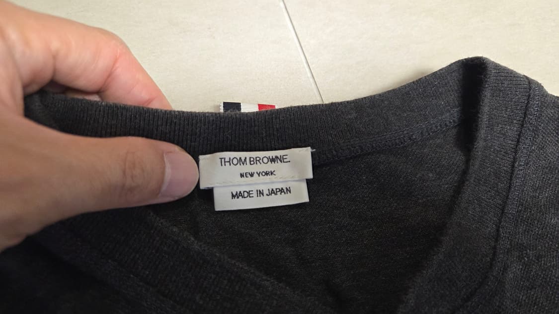 톰브라운 헨리넥 롱슬리브 티셔츠 상품이미지5