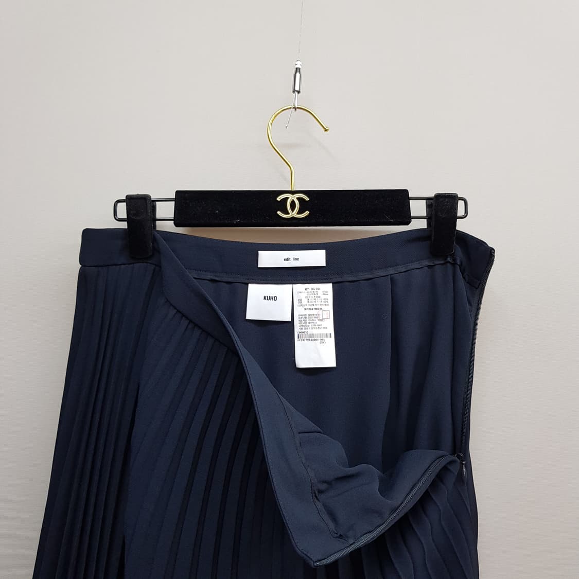 구호(KUHO) 2022 플리츠 언발 롱 스커트 4사이즈 상품이미지2